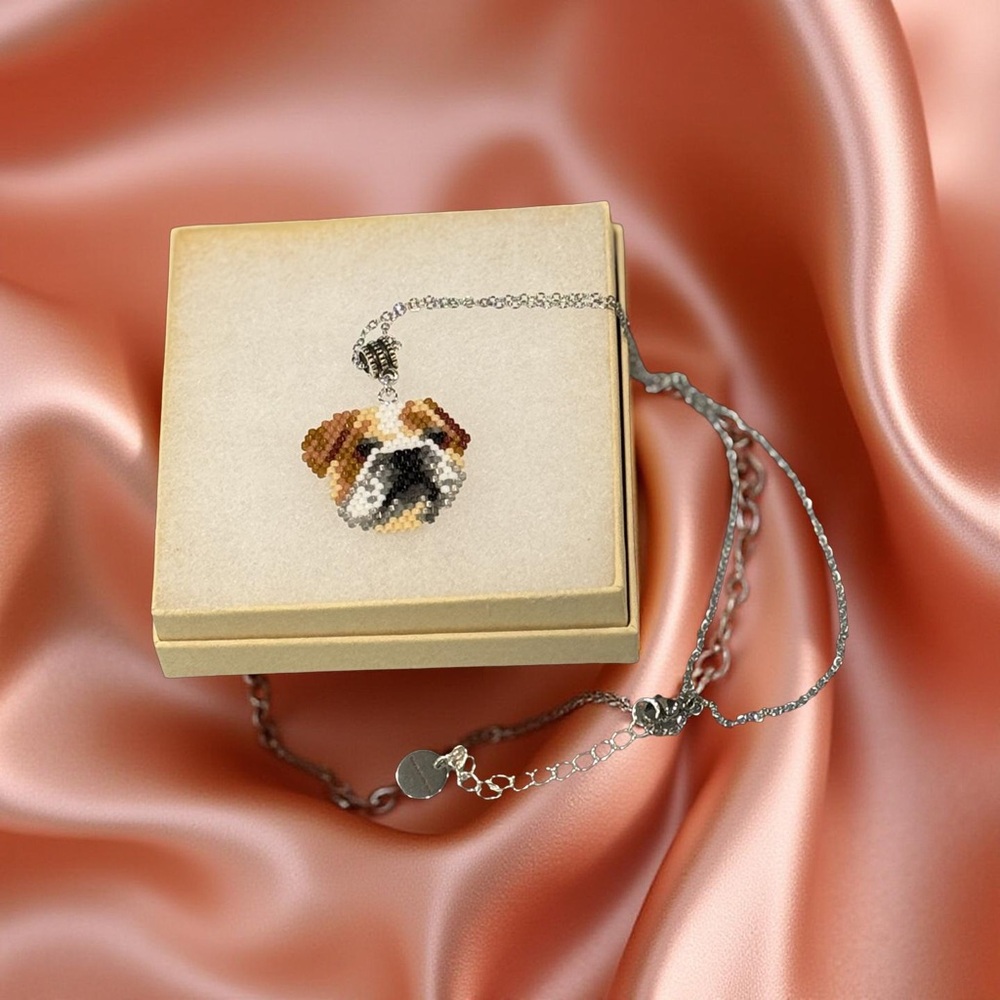 Beaded Bulldog Pendant Necklace: Miyuki Delica Dog Portrait - Picture 3 of 6